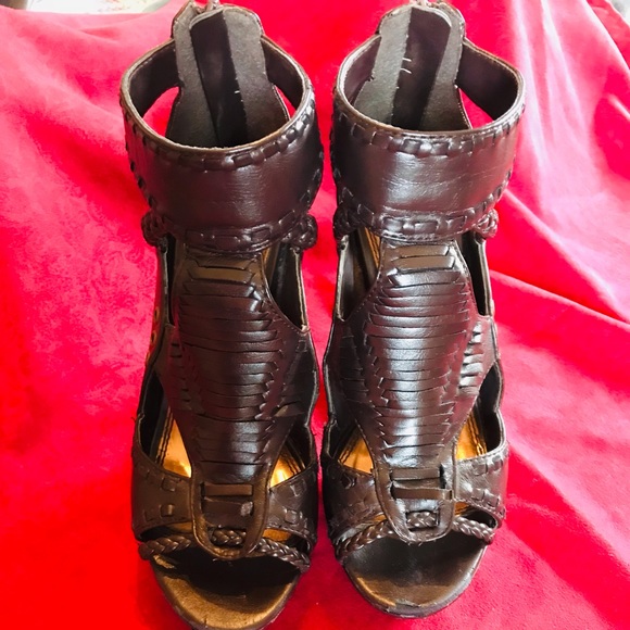 Chinese Laundry, size 6.5, brown heels - Picture 4 of 10